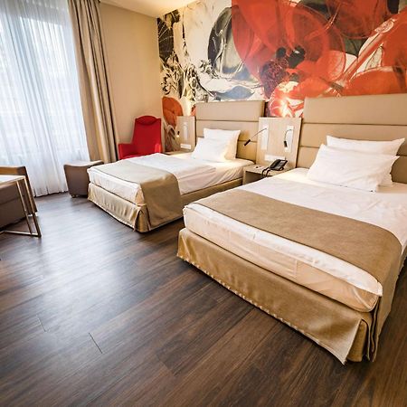 First Inn Hotel Zwickau Bagian luar foto