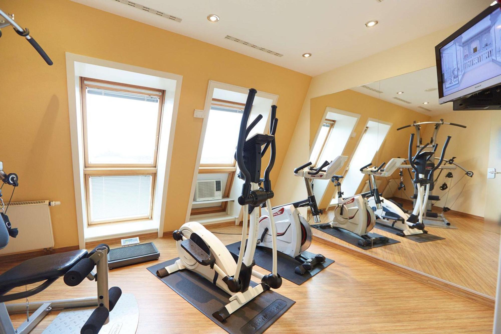 First Inn Hotel Zwickau Bagian luar foto