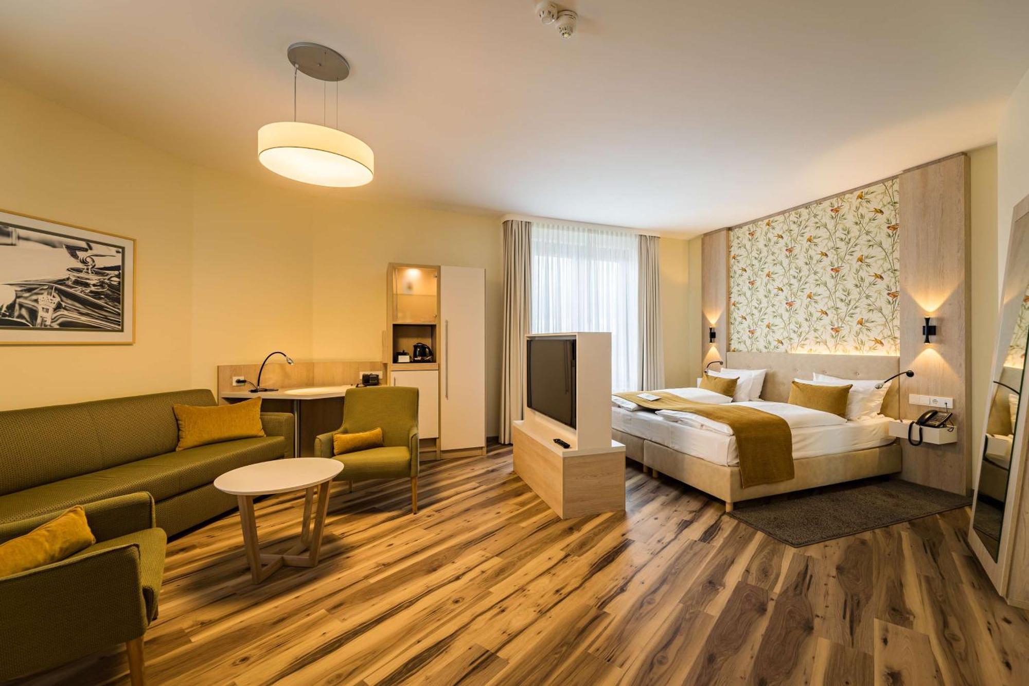 First Inn Hotel Zwickau Bagian luar foto