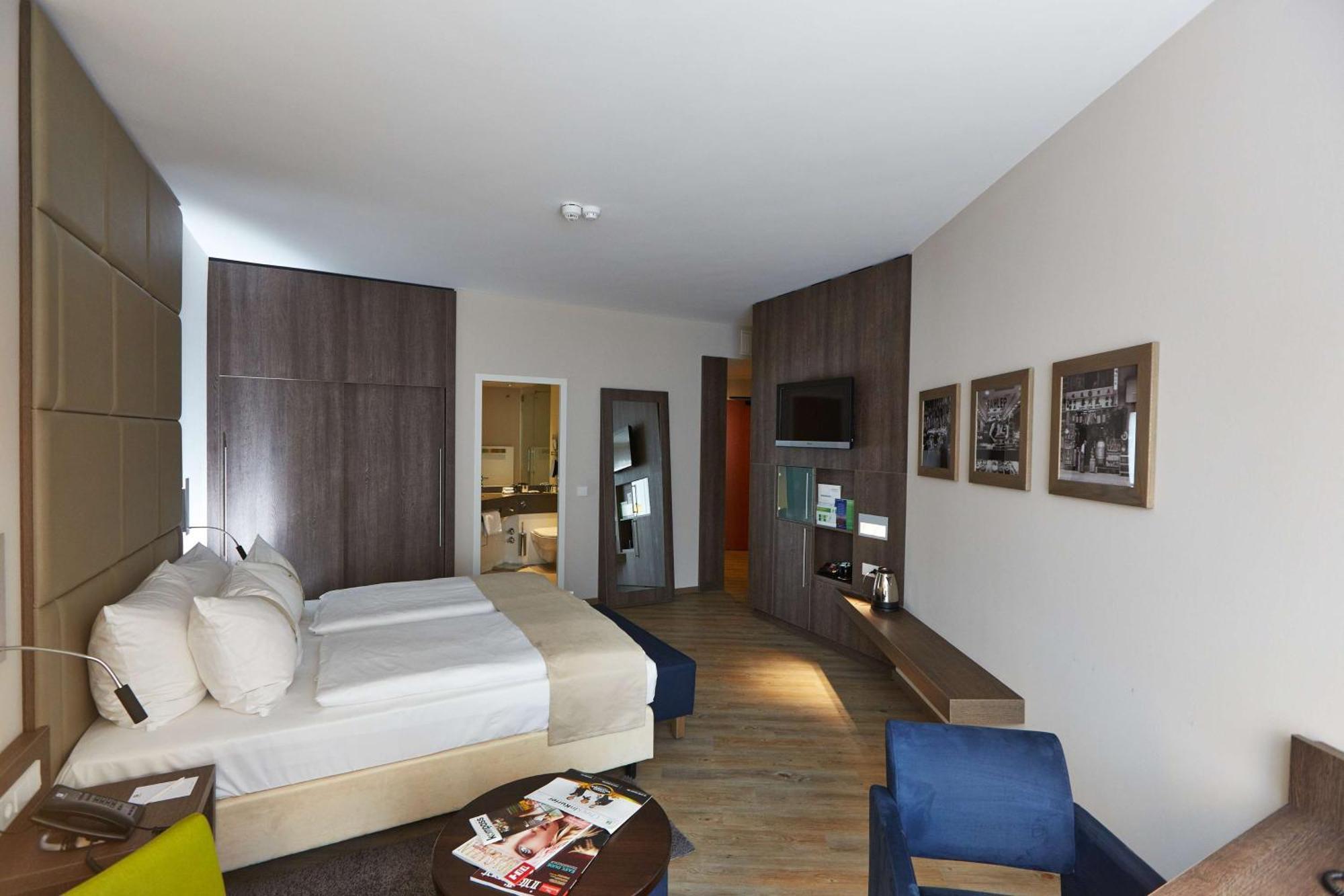 First Inn Hotel Zwickau Bagian luar foto
