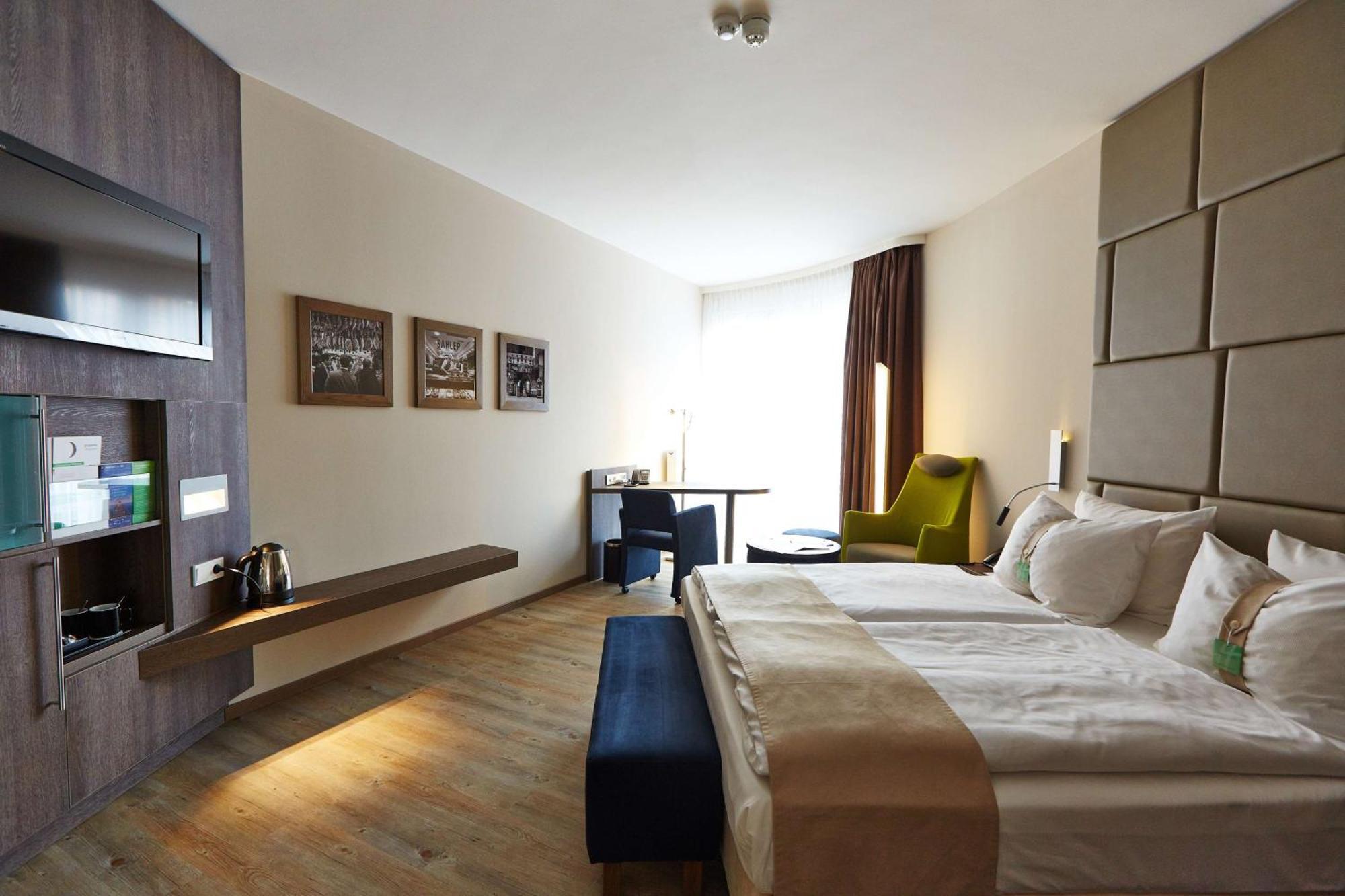 First Inn Hotel Zwickau Bagian luar foto