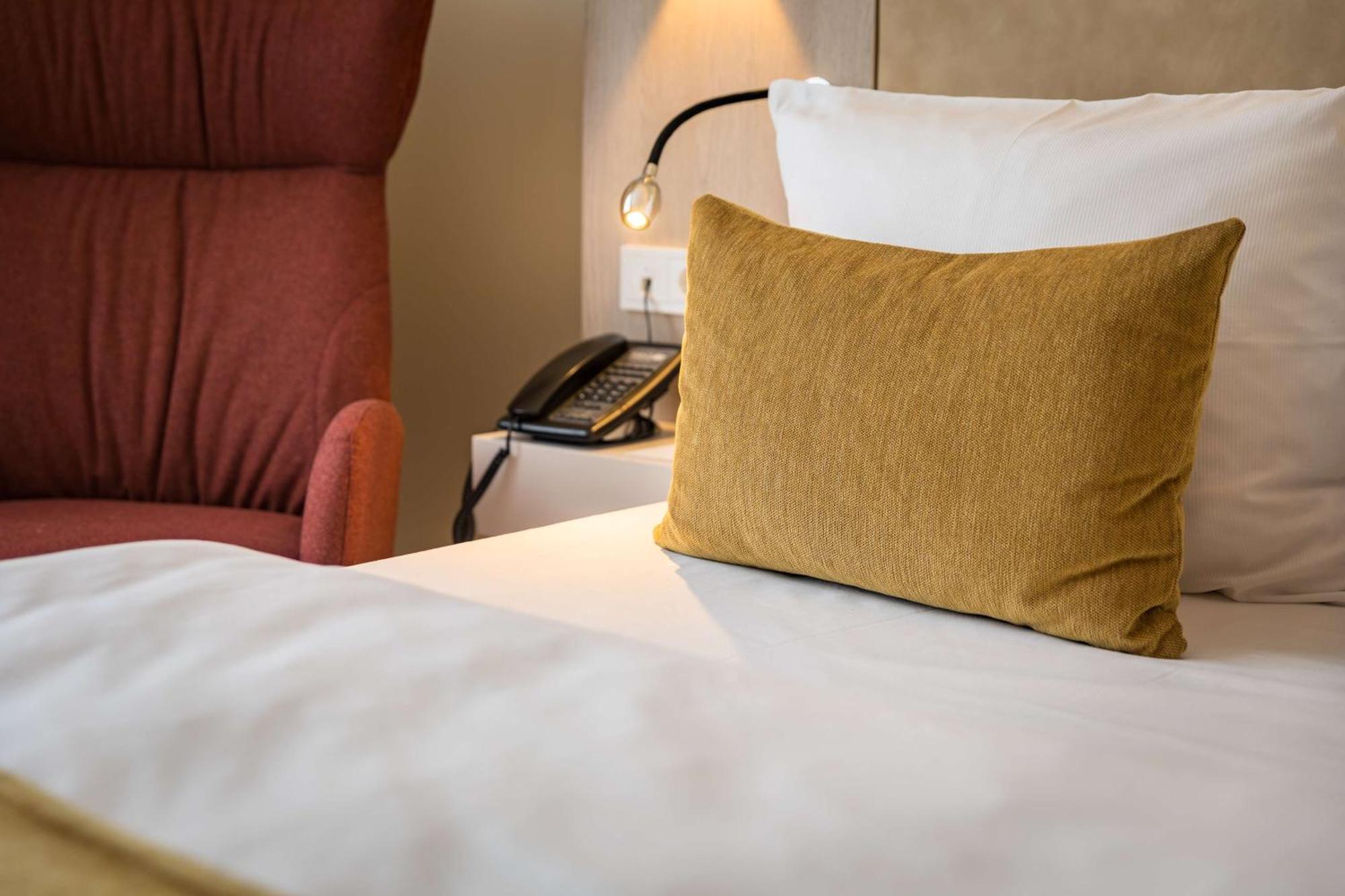 First Inn Hotel Zwickau Bagian luar foto